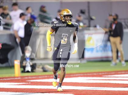 Thumbnail 3 in Shelby vs. Wallace-Rose Hill (NCHSAA 2A State Championship) photogallery.