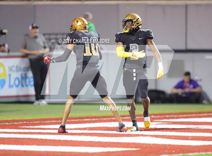 Thumbnail 3 in Shelby vs. Wallace-Rose Hill (NCHSAA 2A State Championship) photogallery.