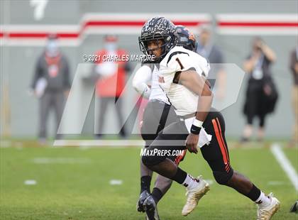 Thumbnail 3 in Shelby vs. Wallace-Rose Hill (NCHSAA 2A State Championship) photogallery.