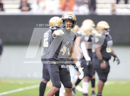 Thumbnail 2 in Shelby vs. Wallace-Rose Hill (NCHSAA 2A State Championship) photogallery.