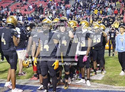 Thumbnail 2 in Shelby vs. Wallace-Rose Hill (NCHSAA 2A State Championship) photogallery.