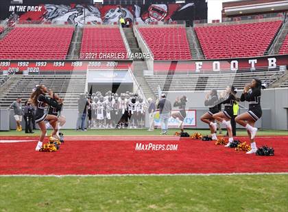 Thumbnail 2 in Shelby vs. Wallace-Rose Hill (NCHSAA 2A State Championship) photogallery.