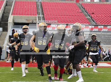 Thumbnail 2 in Shelby vs. Wallace-Rose Hill (NCHSAA 2A State Championship) photogallery.