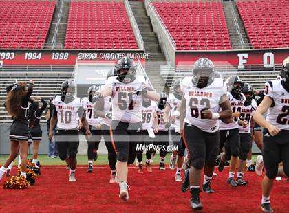 Thumbnail 2 in Shelby vs. Wallace-Rose Hill (NCHSAA 2A State Championship) photogallery.
