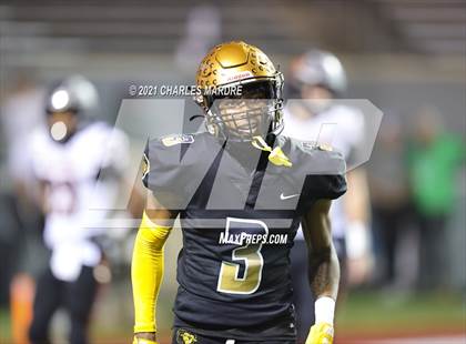Thumbnail 2 in Shelby vs. Wallace-Rose Hill (NCHSAA 2A State Championship) photogallery.