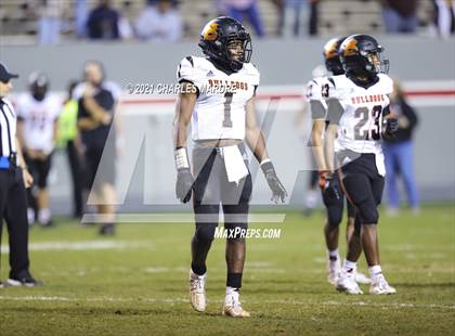 Thumbnail 1 in Shelby vs. Wallace-Rose Hill (NCHSAA 2A State Championship) photogallery.