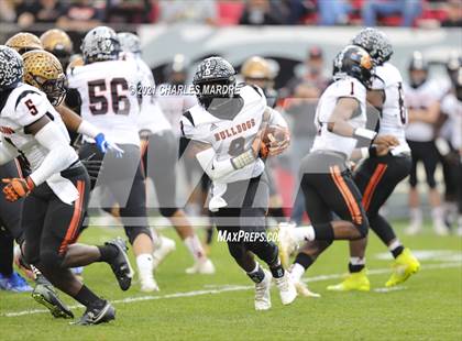 Thumbnail 2 in Shelby vs. Wallace-Rose Hill (NCHSAA 2A State Championship) photogallery.