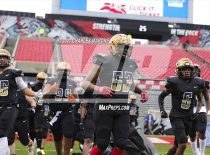 Thumbnail 1 in Shelby vs. Wallace-Rose Hill (NCHSAA 2A State Championship) photogallery.