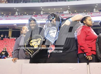 Thumbnail 3 in Shelby vs. Wallace-Rose Hill (NCHSAA 2A State Championship) photogallery.