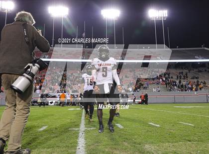 Thumbnail 1 in Shelby vs. Wallace-Rose Hill (NCHSAA 2A State Championship) photogallery.