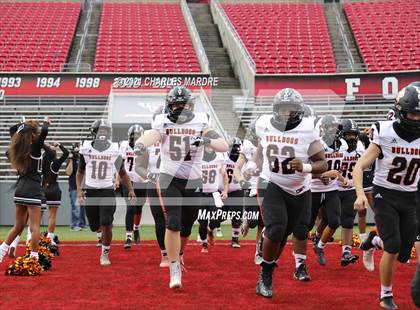 Thumbnail 1 in Shelby vs. Wallace-Rose Hill (NCHSAA 2A State Championship) photogallery.