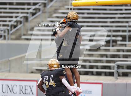 Thumbnail 1 in Shelby vs. Wallace-Rose Hill (NCHSAA 2A State Championship) photogallery.