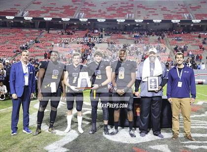 Thumbnail 2 in Shelby vs. Wallace-Rose Hill (NCHSAA 2A State Championship) photogallery.