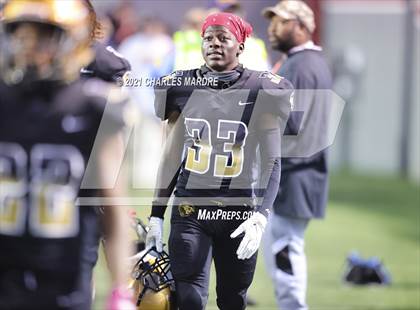 Thumbnail 3 in Shelby vs. Wallace-Rose Hill (NCHSAA 2A State Championship) photogallery.