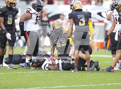 Thumbnail 2 in Shelby vs. Wallace-Rose Hill (NCHSAA 2A State Championship) photogallery.