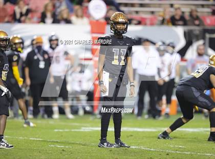 Thumbnail 1 in Shelby vs. Wallace-Rose Hill (NCHSAA 2A State Championship) photogallery.