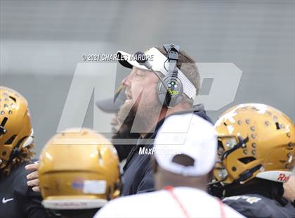 Thumbnail 1 in Shelby vs. Wallace-Rose Hill (NCHSAA 2A State Championship) photogallery.