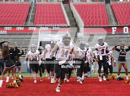 Thumbnail 2 in Shelby vs. Wallace-Rose Hill (NCHSAA 2A State Championship) photogallery.