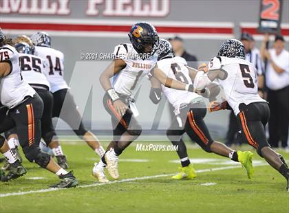 Thumbnail 2 in Shelby vs. Wallace-Rose Hill (NCHSAA 2A State Championship) photogallery.