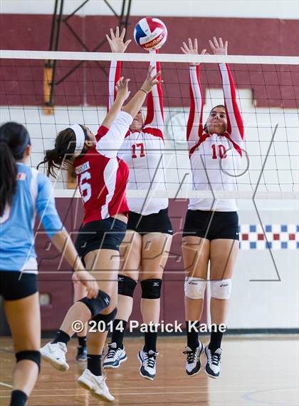 Thumbnail 2 in Annandale vs Marshall (Raider Rumble Invitational) photogallery.