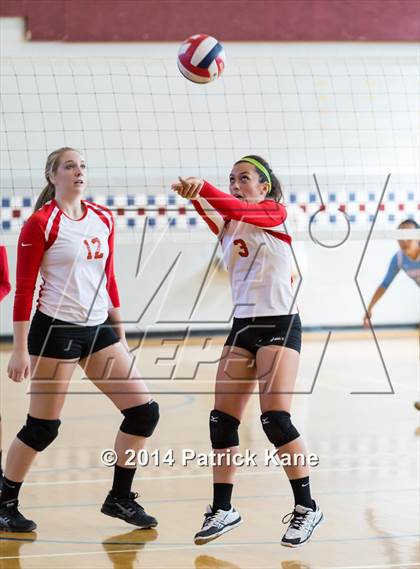 Thumbnail 2 in Annandale vs Marshall (Raider Rumble Invitational) photogallery.