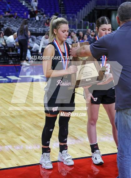 Thumbnail 1 in Fairfield vs. Winnsboro (UIL 3A Basketball  State Semifinal Medal Ceremony) photogallery.