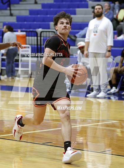 Thumbnail 2 in Travis vs. Caney Creek (Lobo Pack Attack Classic) photogallery.