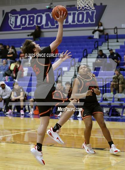 Thumbnail 2 in Travis vs. Caney Creek (Lobo Pack Attack Classic) photogallery.