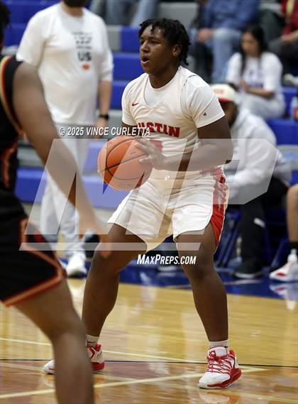 Thumbnail 3 in Travis vs. Caney Creek (Lobo Pack Attack Classic) photogallery.