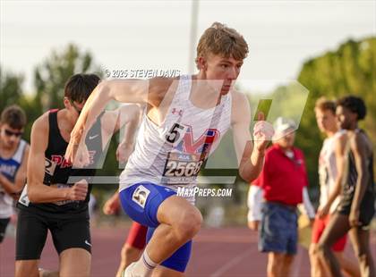 Thumbnail 1 in AIA Finals photogallery.