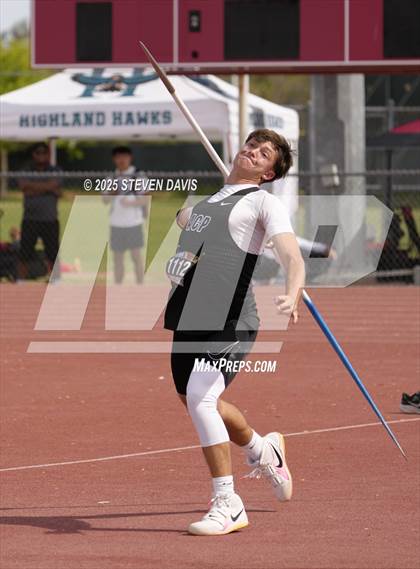 Thumbnail 2 in AIA Finals photogallery.