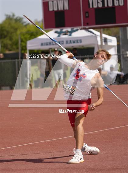 Thumbnail 2 in AIA Finals photogallery.