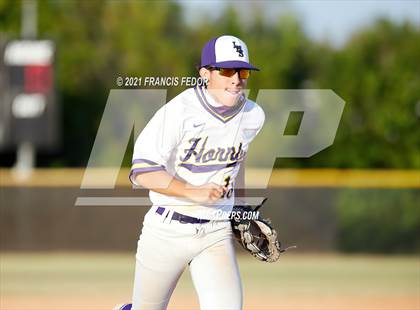 Thumbnail 1 in Sumner @ Lennard photogallery.