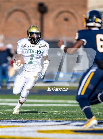 Thumbnail 2 in Boylan Catholic @ Sterling (IHSA 5A Quarterfilal Playoff) photogallery.