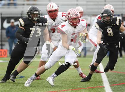 Thumbnail 2 in Avonworth vs. Southern Columbia Area (PIAA 2A Championship) photogallery.