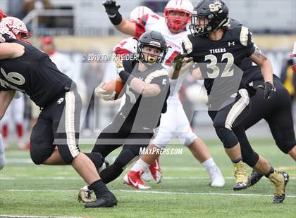 Thumbnail 2 in Avonworth vs. Southern Columbia Area (PIAA 2A Championship) photogallery.
