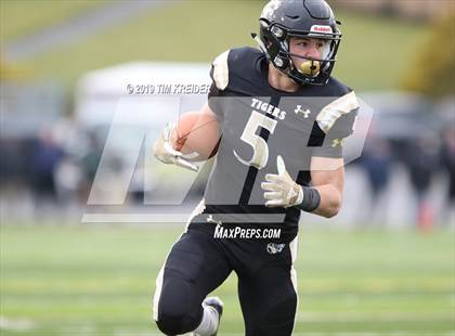 Thumbnail 2 in Avonworth vs. Southern Columbia Area (PIAA 2A Championship) photogallery.
