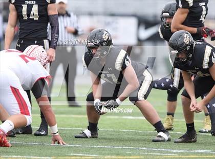 Thumbnail 2 in Avonworth vs. Southern Columbia Area (PIAA 2A Championship) photogallery.