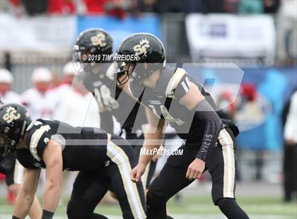 Thumbnail 2 in Avonworth vs. Southern Columbia Area (PIAA 2A Championship) photogallery.