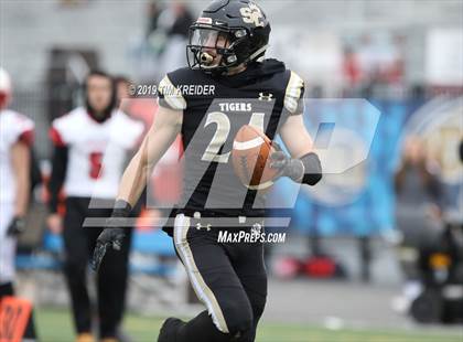 Thumbnail 3 in Avonworth vs. Southern Columbia Area (PIAA 2A Championship) photogallery.