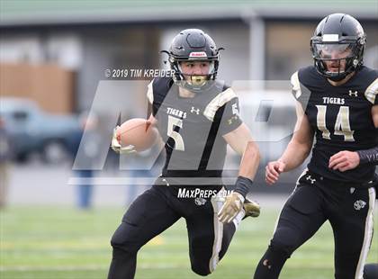 Thumbnail 3 in Avonworth vs. Southern Columbia Area (PIAA 2A Championship) photogallery.