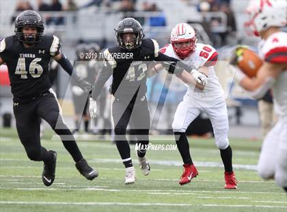 Thumbnail 1 in Avonworth vs. Southern Columbia Area (PIAA 2A Championship) photogallery.