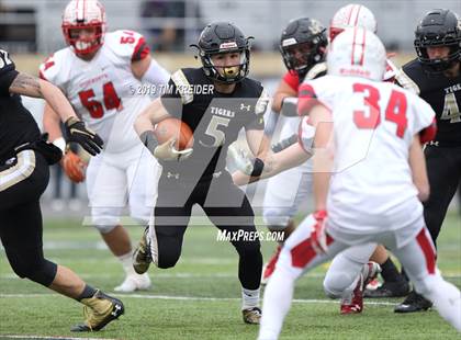 Thumbnail 3 in Avonworth vs. Southern Columbia Area (PIAA 2A Championship) photogallery.