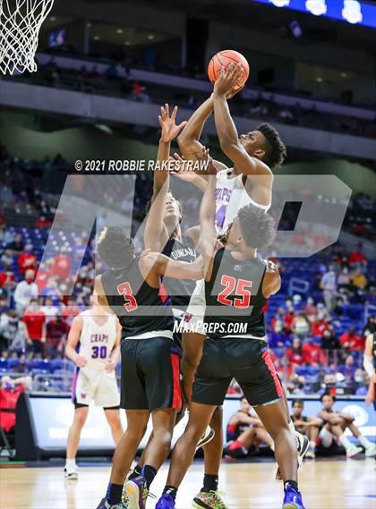 Thumbnail 3 in Westlake vs. Duncanville (UIL 6A State Championship) photogallery.