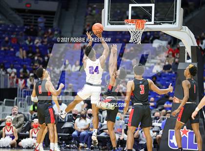 Thumbnail 3 in Westlake vs. Duncanville (UIL 6A State Championship) photogallery.