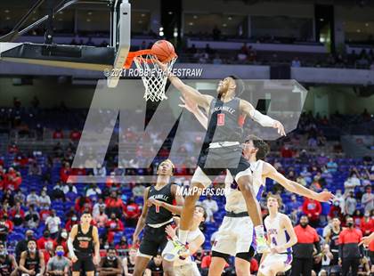 Thumbnail 3 in Westlake vs. Duncanville (UIL 6A State Championship) photogallery.