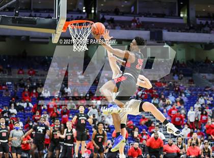 Thumbnail 2 in Westlake vs. Duncanville (UIL 6A State Championship) photogallery.