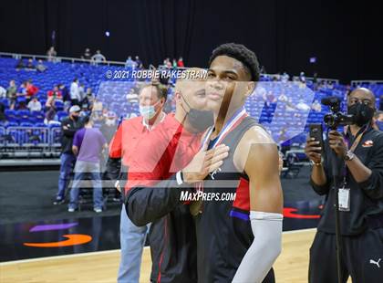Thumbnail 1 in Westlake vs. Duncanville (UIL 6A State Championship) photogallery.