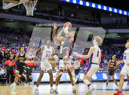 Thumbnail 1 in Westlake vs. Duncanville (UIL 6A State Championship) photogallery.