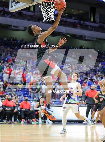 Thumbnail 1 in Westlake vs. Duncanville (UIL 6A State Championship) photogallery.